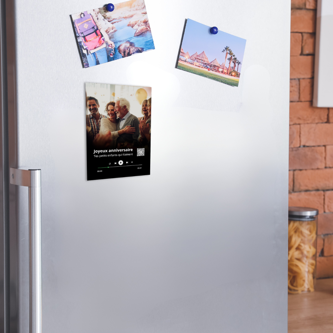 Ruka držící osobní magnet TailorTune